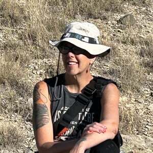 Meet your Posher, Lara